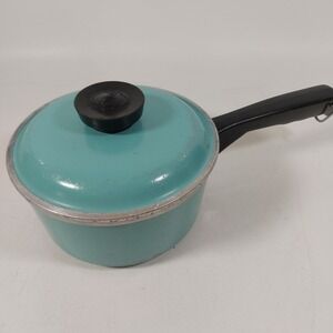 Vintage Club Aluminum 1.5 Quart QT Saucepan Aqua Turquoise Teal w/Lid